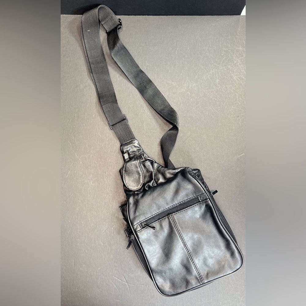 Vintage DB Design Crossbody Bag Black Leather Purse Travel Organizer Unisex‎